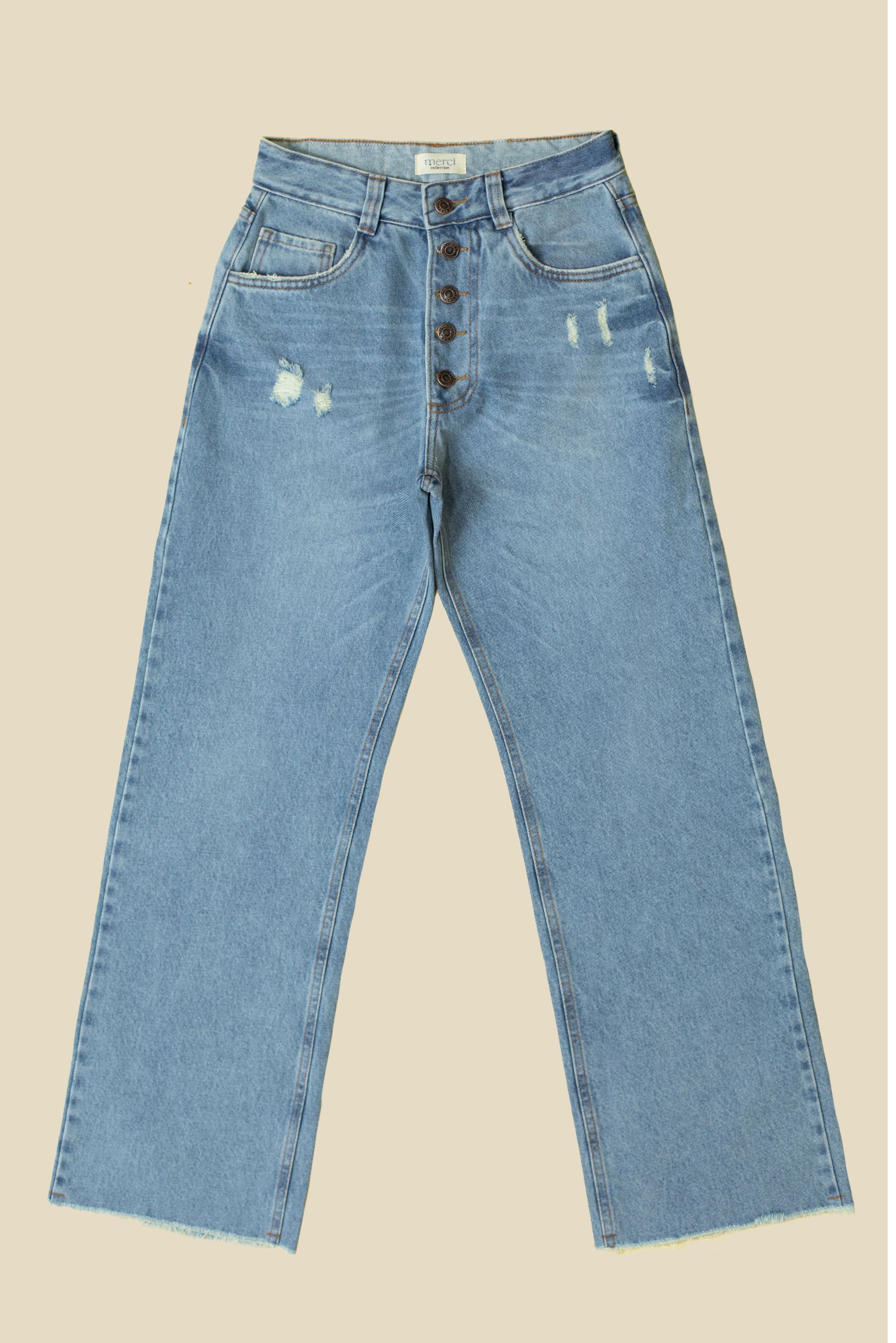 Jean wide-leg, bota recta ancha, tiro alto, tono azul medio, cierre con botones, basta deshilachada Ref: 240922