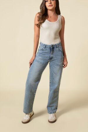 Jean tiro alto corte recto moderno, cierre diagonal cruzado, denim rígido 100% algodón Ref 240924