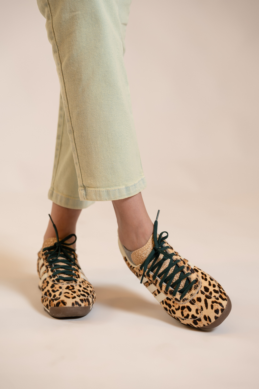 Jean Slim fit Tiro Alto bota recta angosta color celeste luminoso con matiz verde oliva licrado Ref: 240934 - Imagen 7